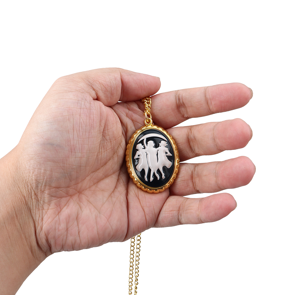 Agatha Cameo Necklace Harkness - Darkhold Cosplay Prop recension och pris